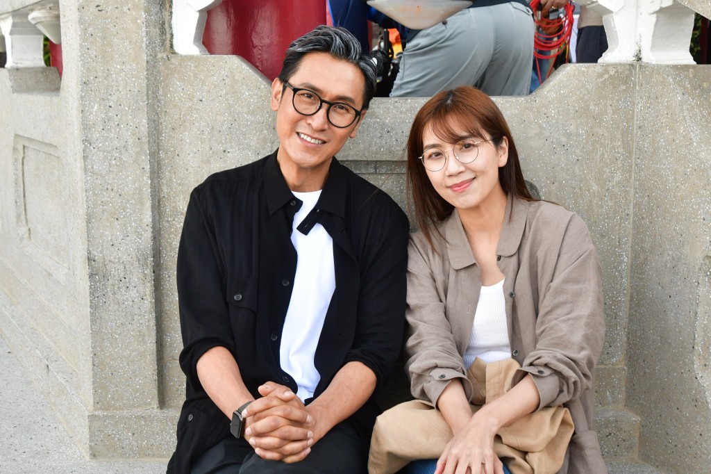 其實兩個都幾襯。